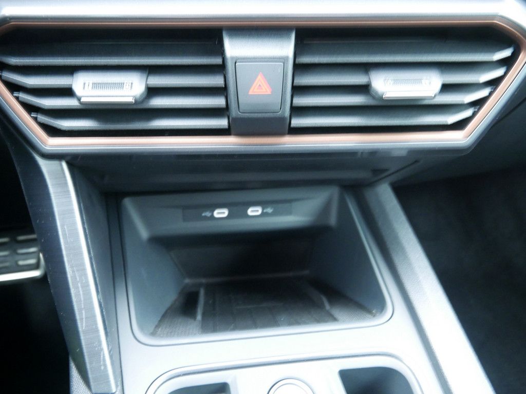 Cupra Formentor 2.0 TSI VZ 4Drive ACC LED COPPER AHK