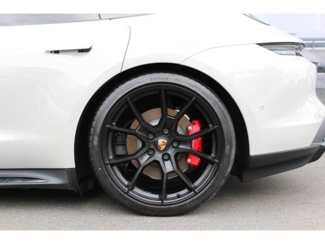 Porsche Taycan GTS Sport Turismo - Bose - Pano - Head up