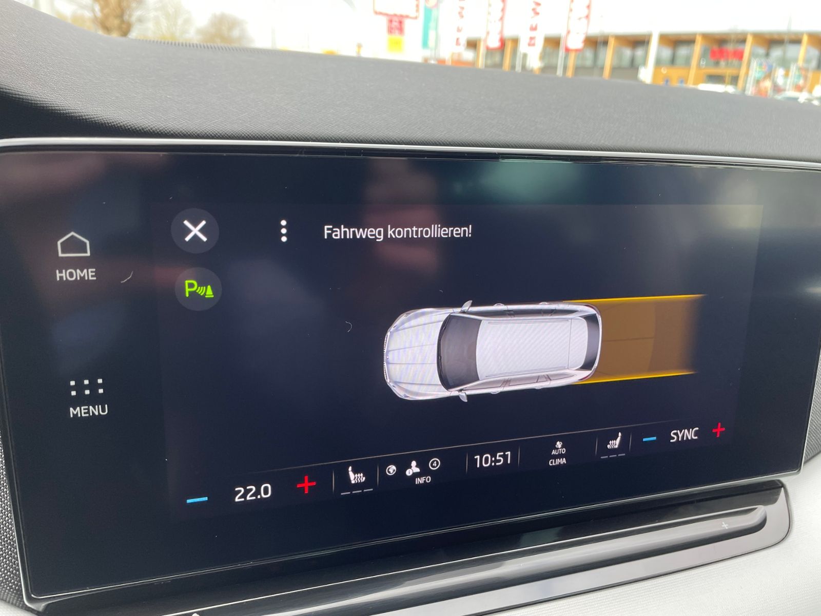 Skoda Octavia Combi 2.0 TDI Style - Samsaru's Car Outlet