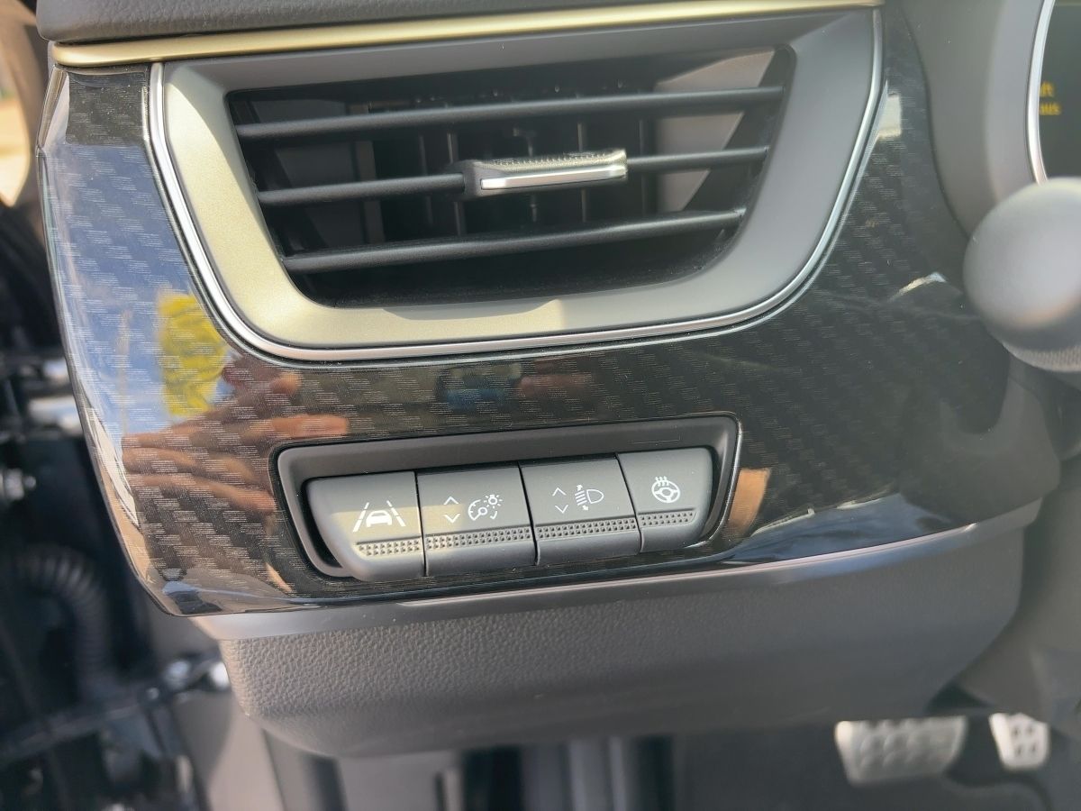 Renault Arkana E-TECH 145 E-Tech Engineered - Samsaru's Car Outlet