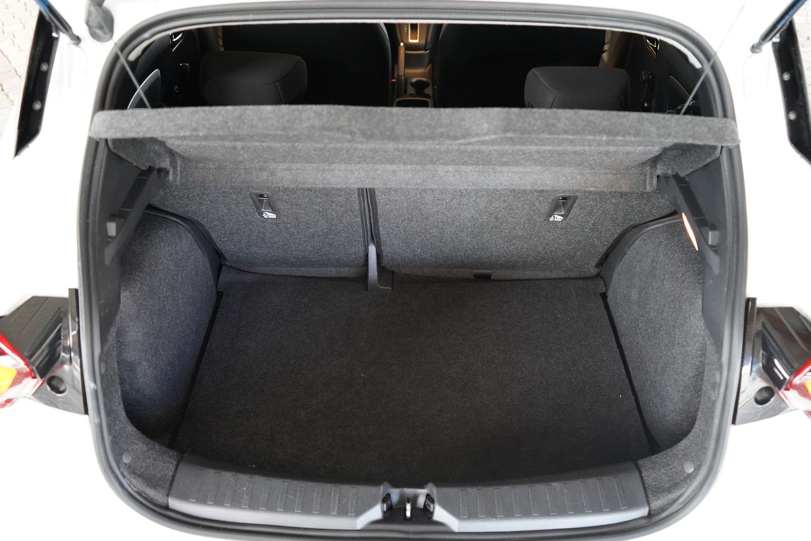Nissan Micra 1.0 N-Way - Samsaru's Car Outlet