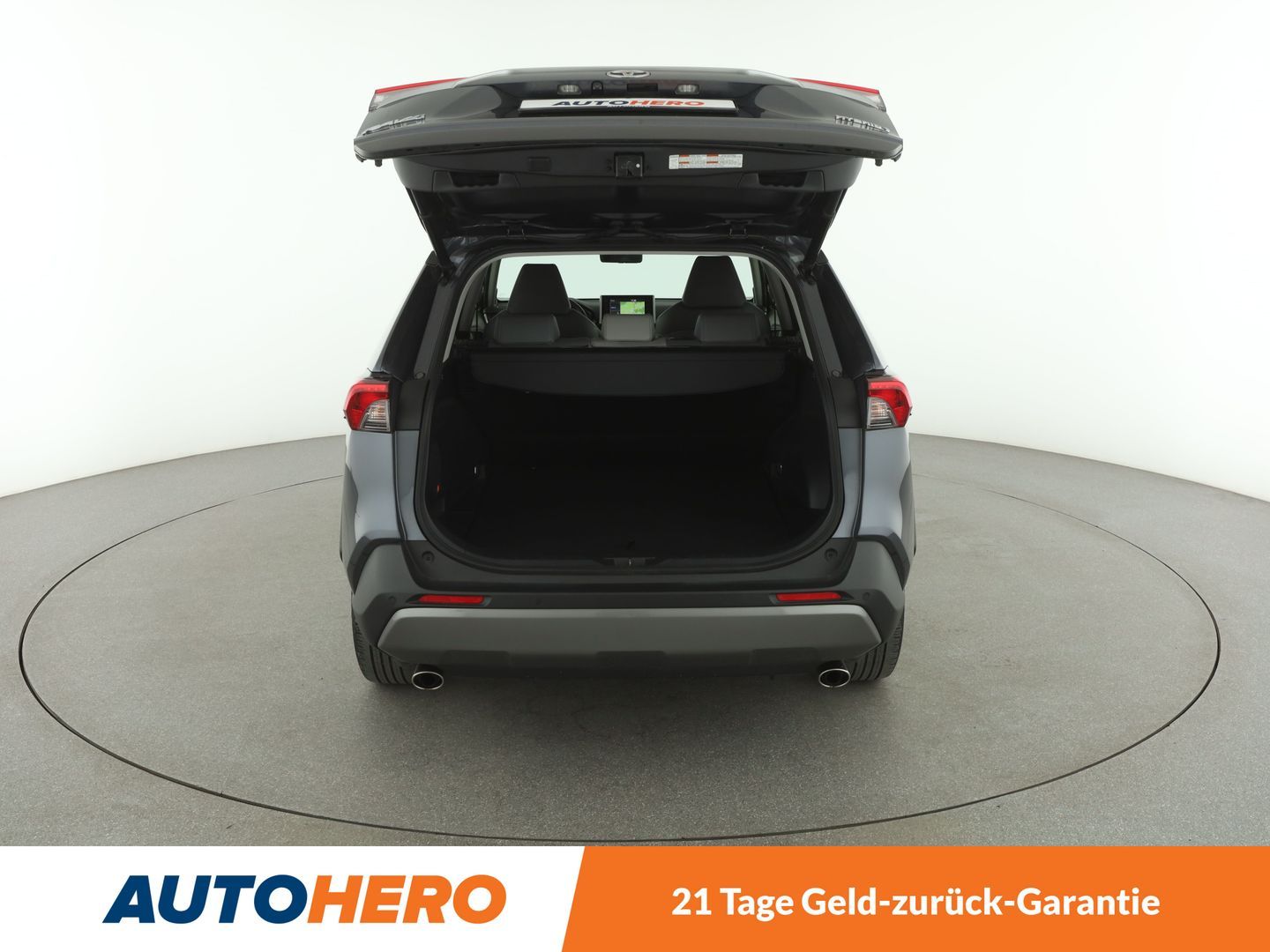 Toyota RAV 4 2.5 Hybrid 4x4 Lounge - Samsaru's Car Outlet