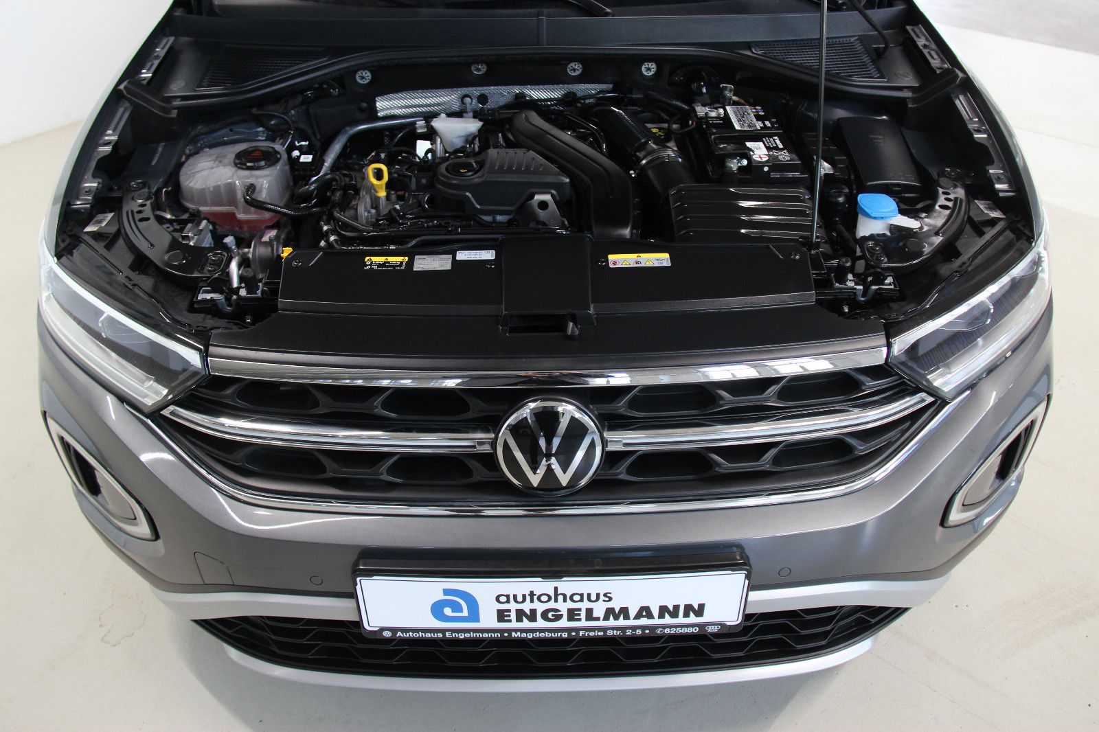 Volkswagen T-Roc Style 1.5 TSI DSG - Samsaru's Car Outlet
