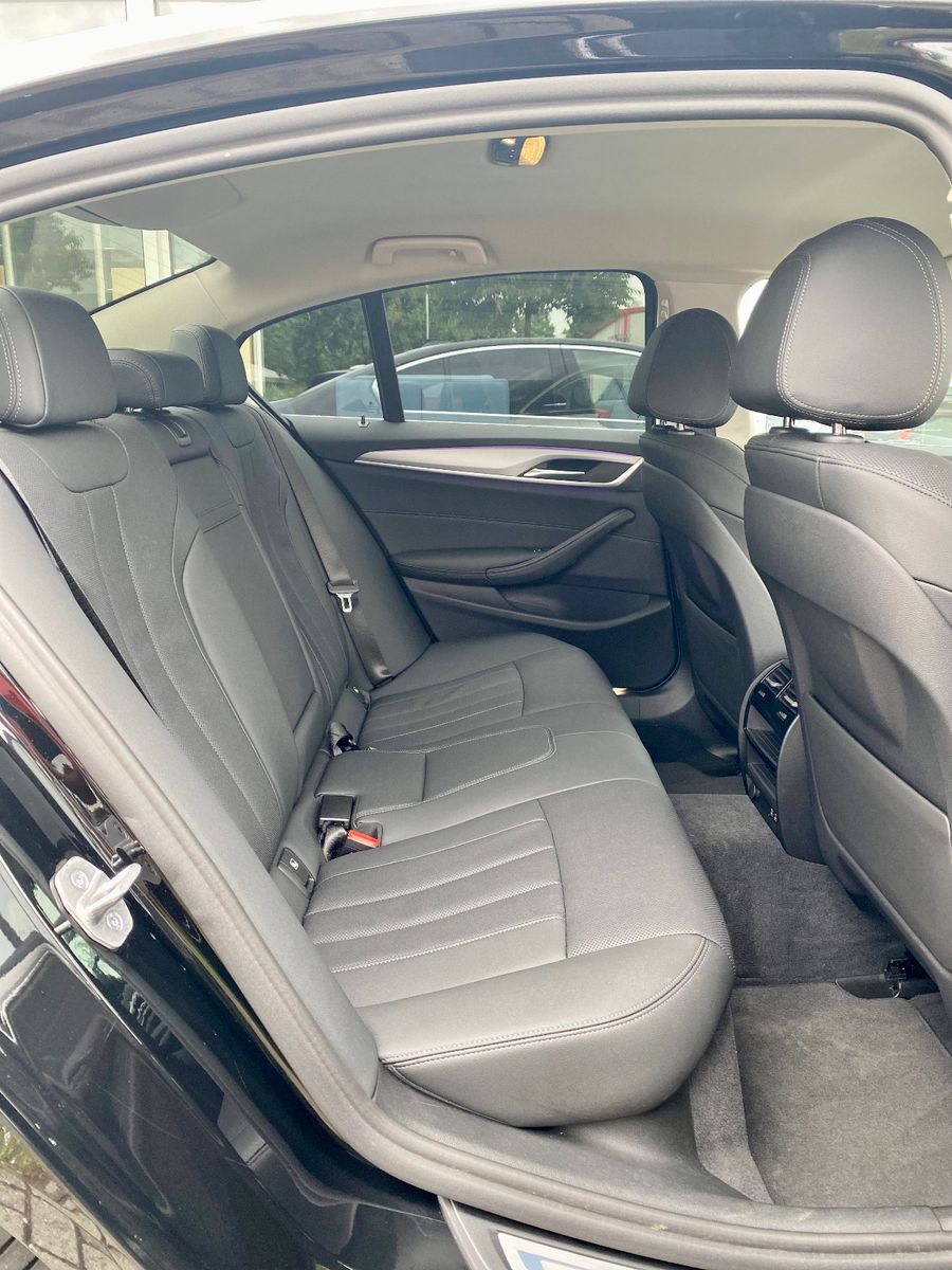 BMW 520 d xDrive Navi AHK 18 Zoll Standheizung