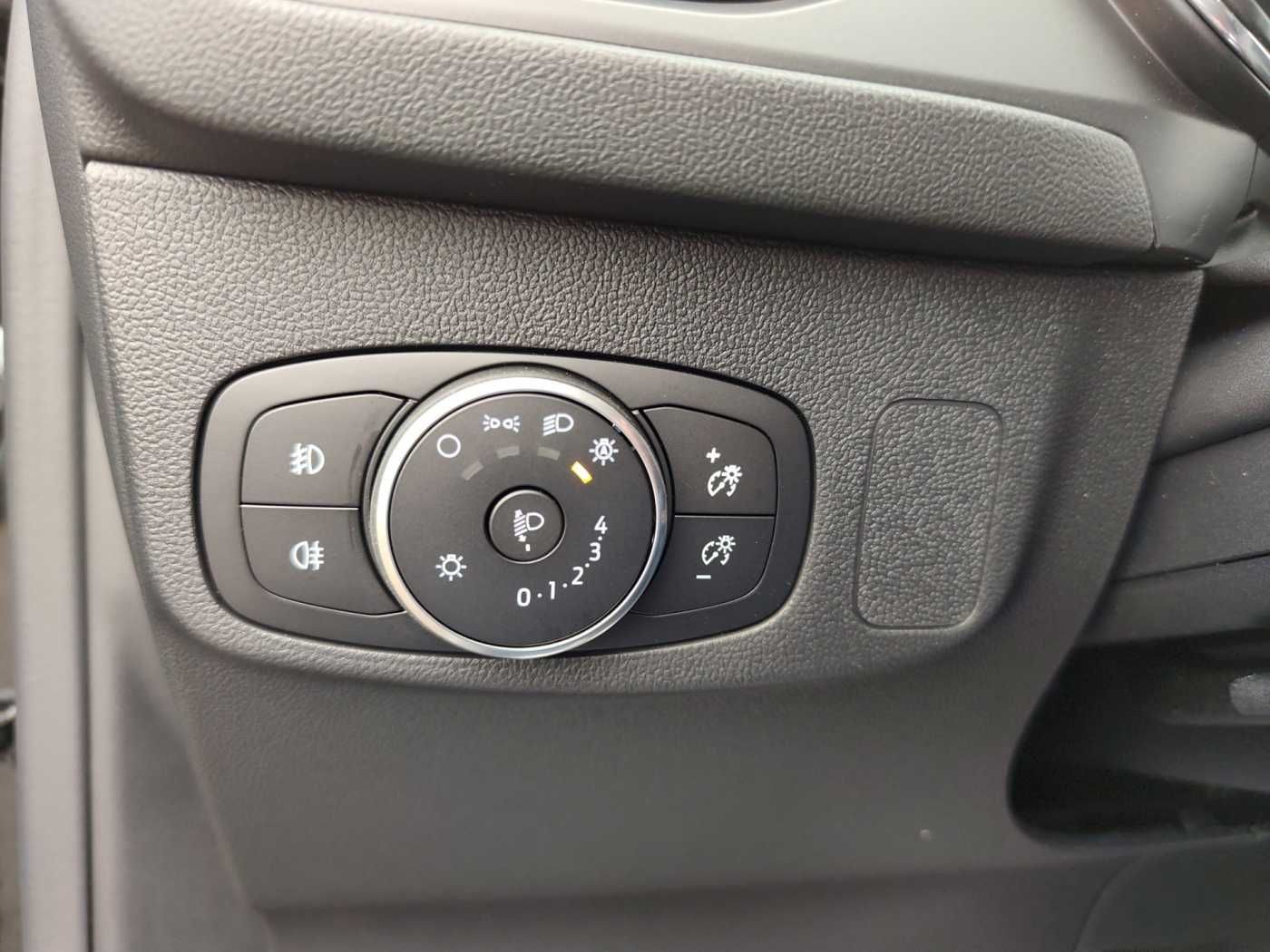 Ford Focus 1.0 MHEV Titanium *Navi, ACC, BLIS, RFK