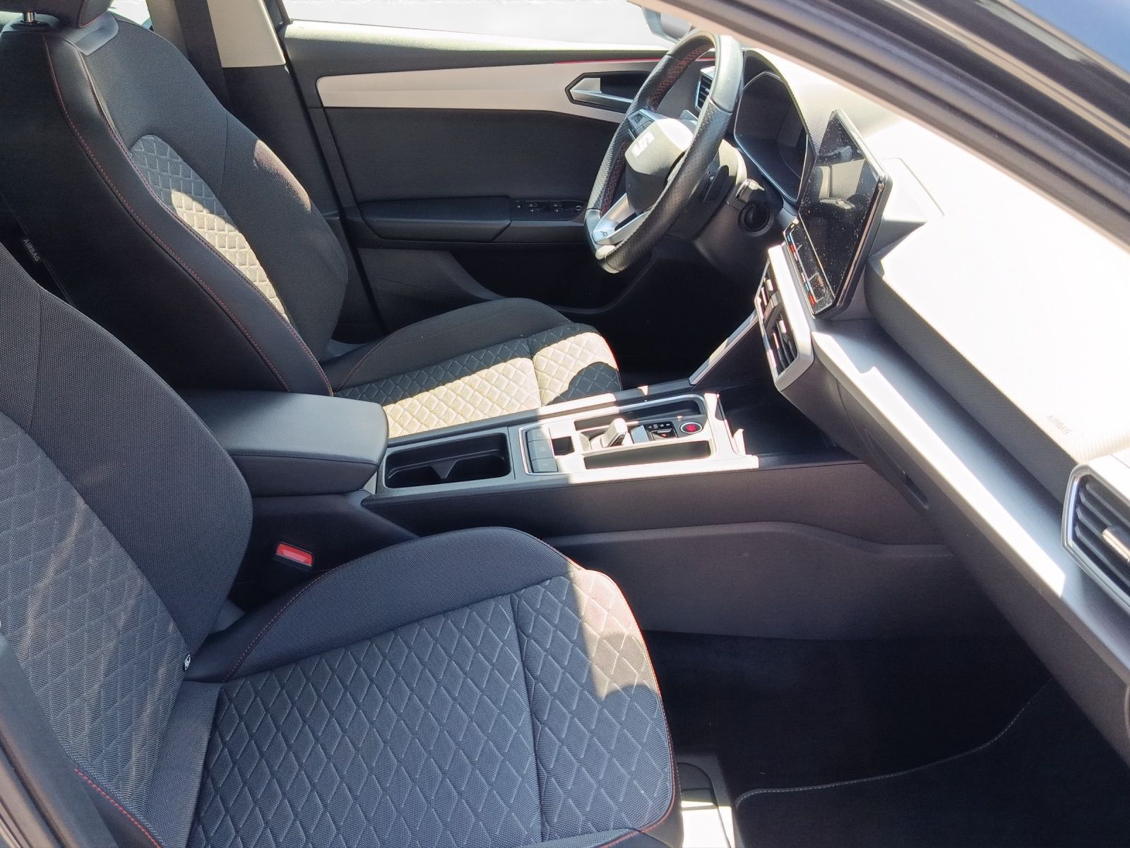 Seat Leon ST 1.5 eTSI FR AHK LED LM 17" Navi RFK ACC