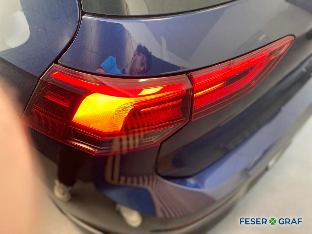 Volkswagen Golf VIII 1.5 TSI Life - Samsaru's Car Outlet