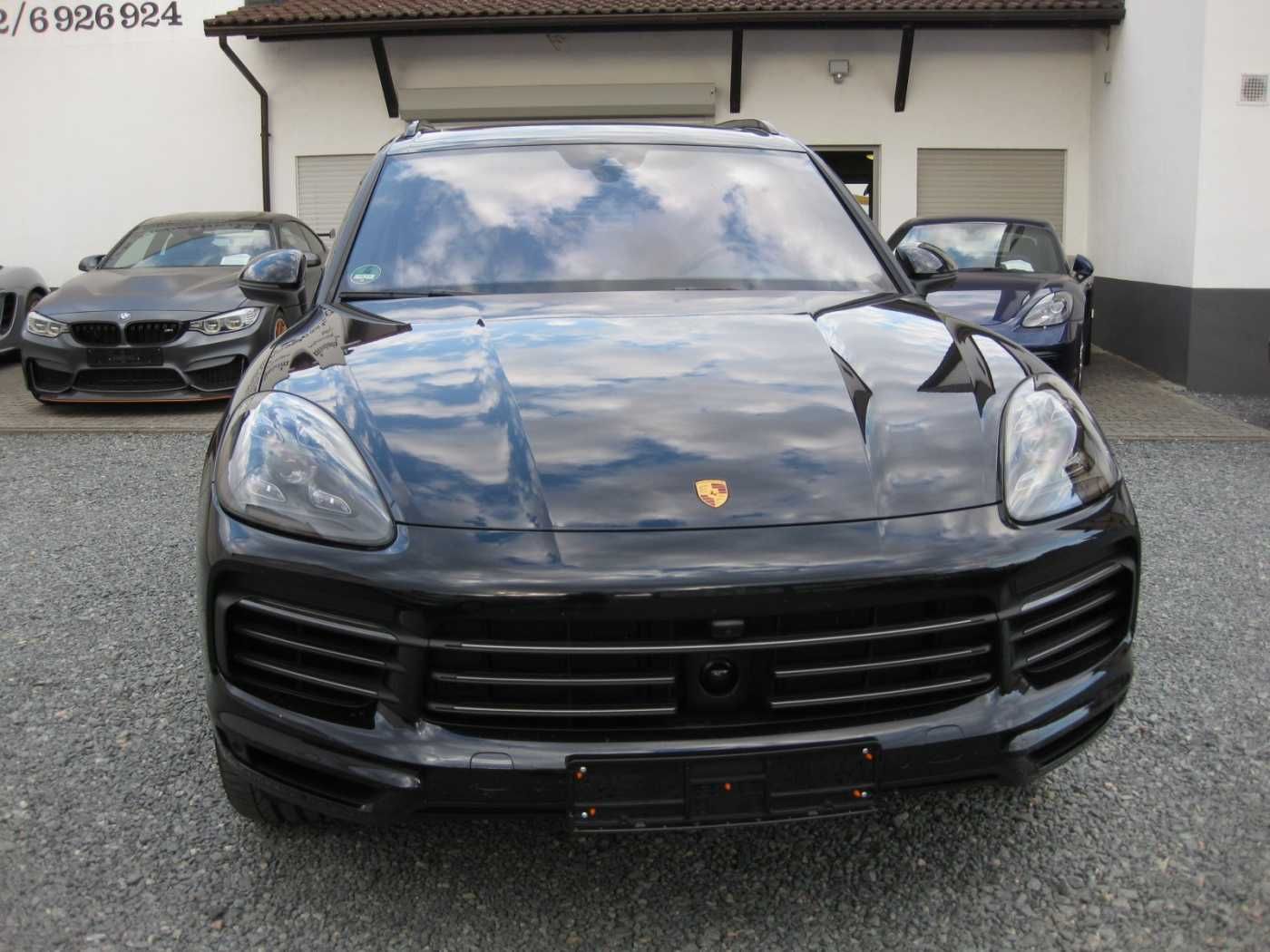Porsche Cayenne Plug-In-Hybrid Platinum Edition 1Hand
