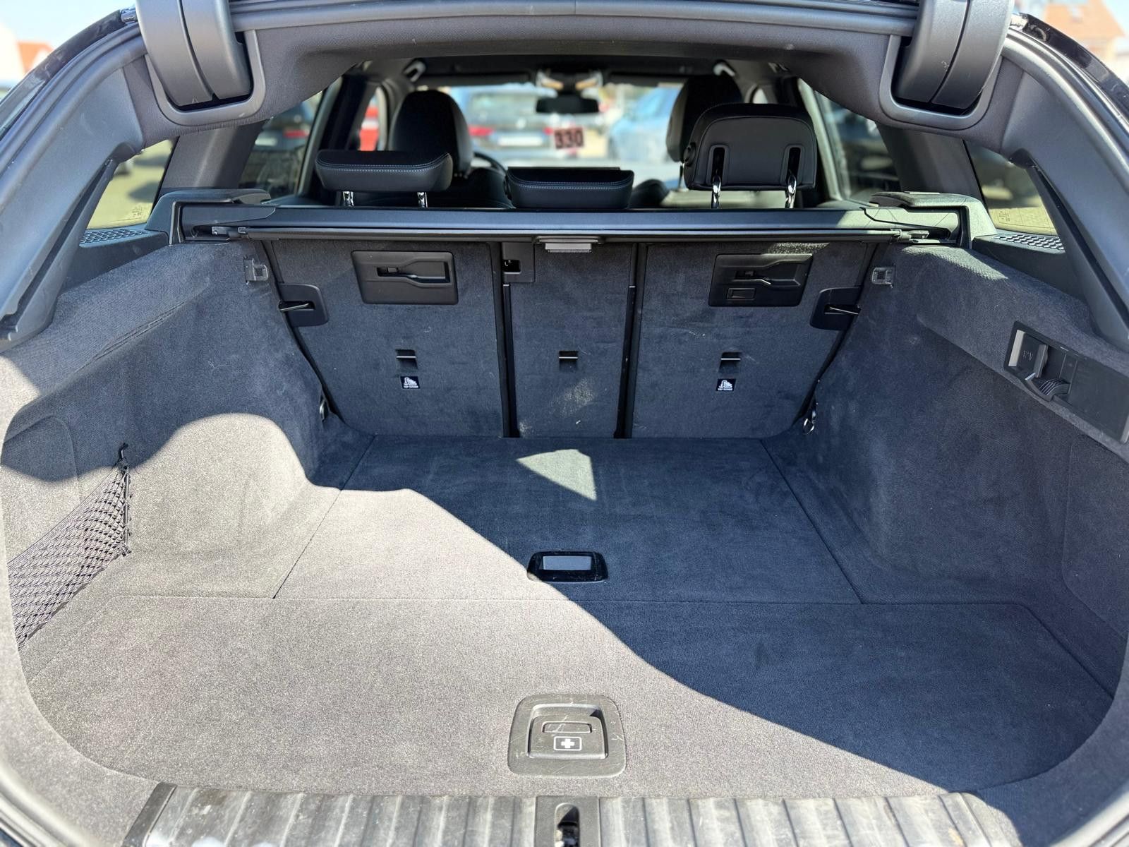 BMW 320 i Touring M-Sport - Samsaru's Car Outlet