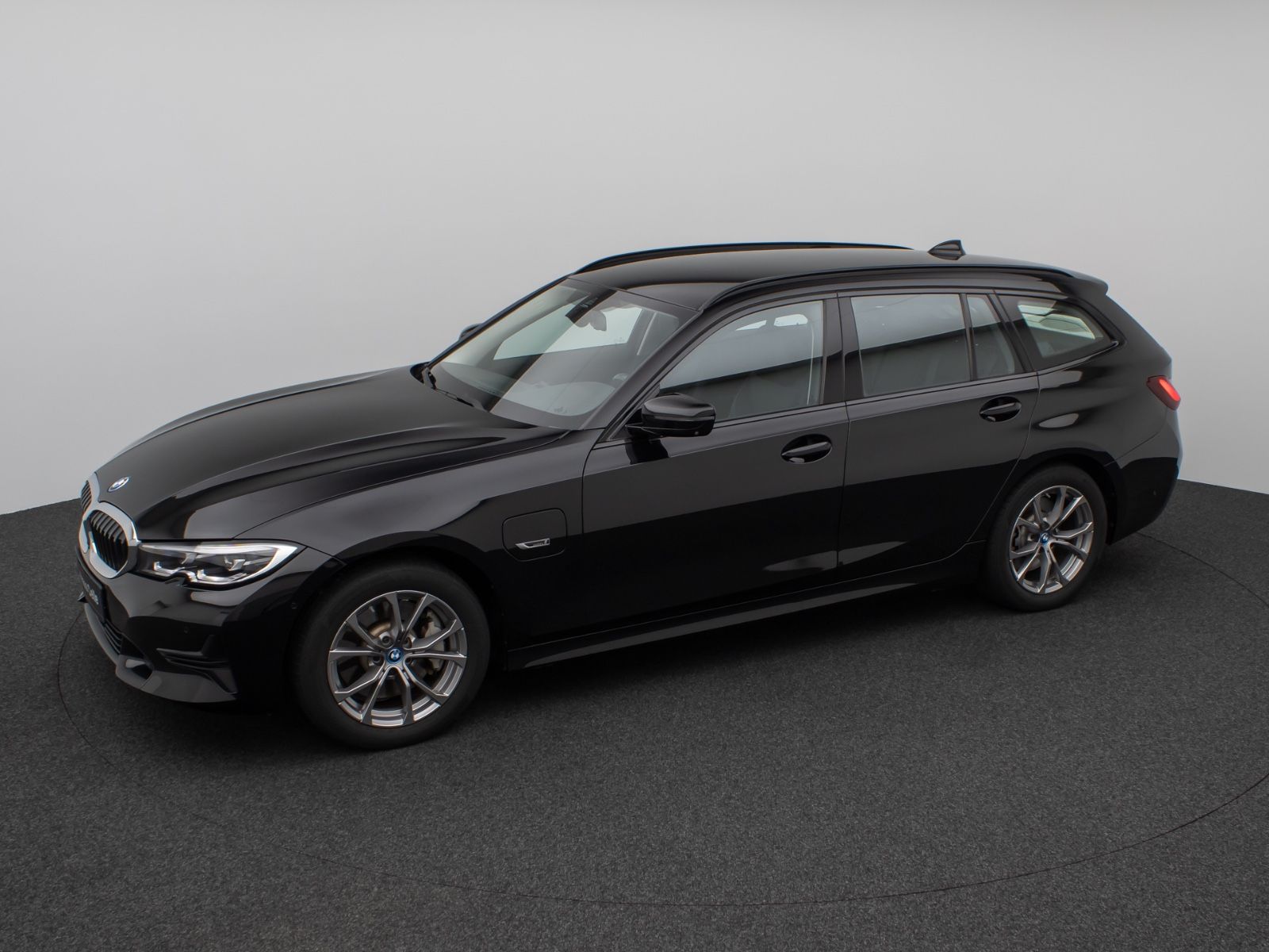 BMW 330e xD Sport Line 360°DAB Stop&Go LED Alarm AHK