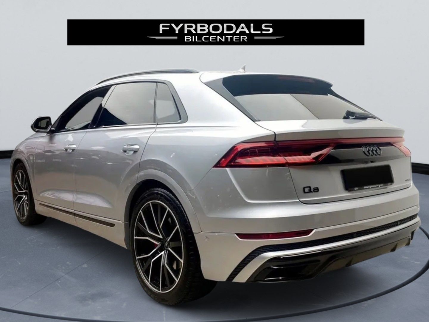 Audi Q8 55 TFSI Quattro 340HP S-LINE HD-Matrix *VAT*