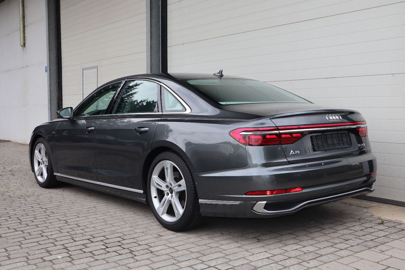 Audi A8 50 TDI exclusive S-LINE - Samsaru's Car Outlet
