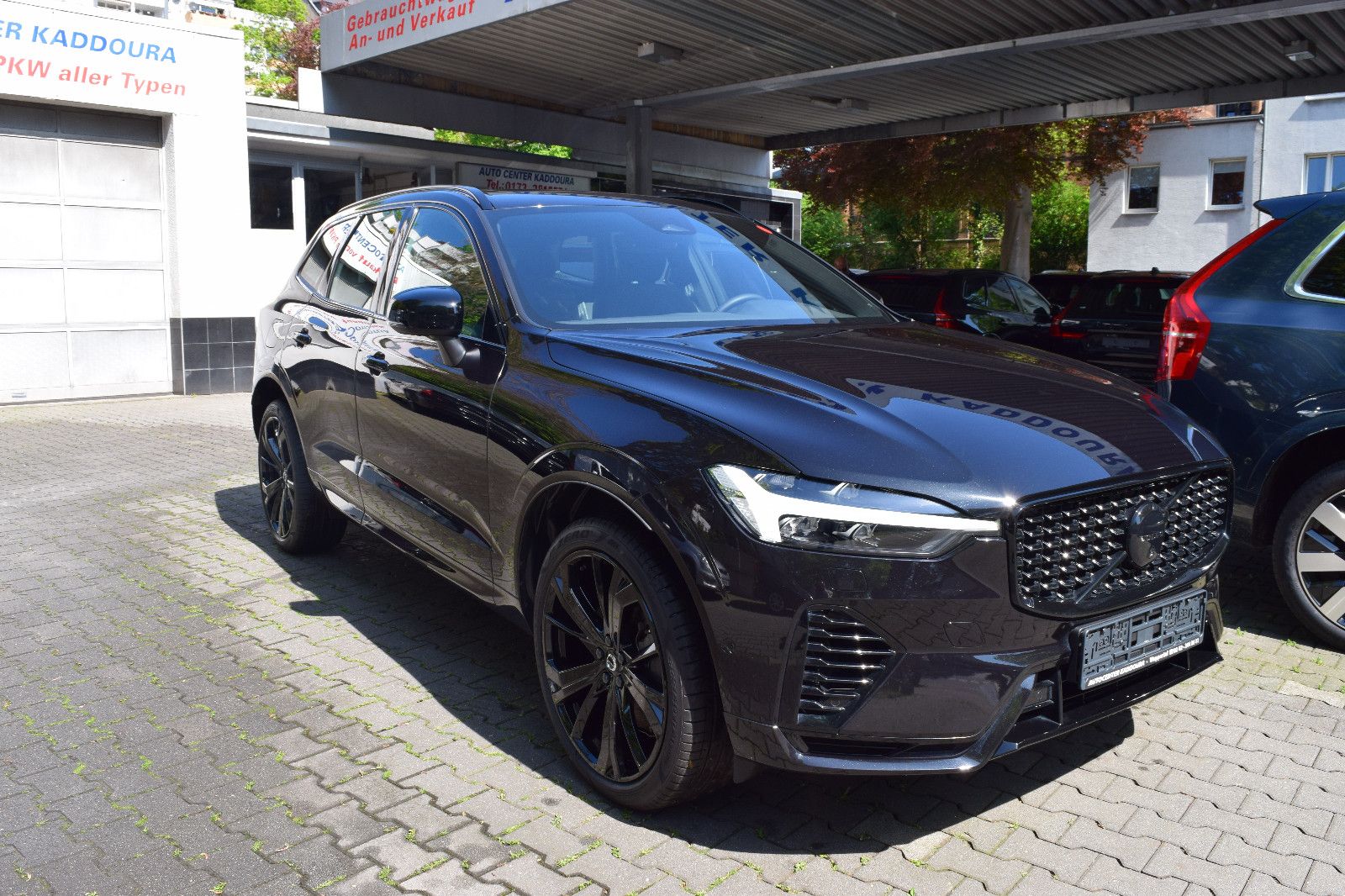 Volvo XC60 T6 Plus Black Edition - Samsaru's Car Outlet