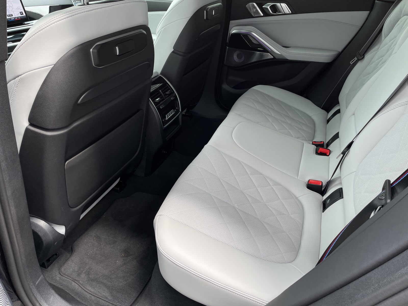 BMW X6 xDrive40d M Sportpaket Pro-Adaptives M Fahrwe