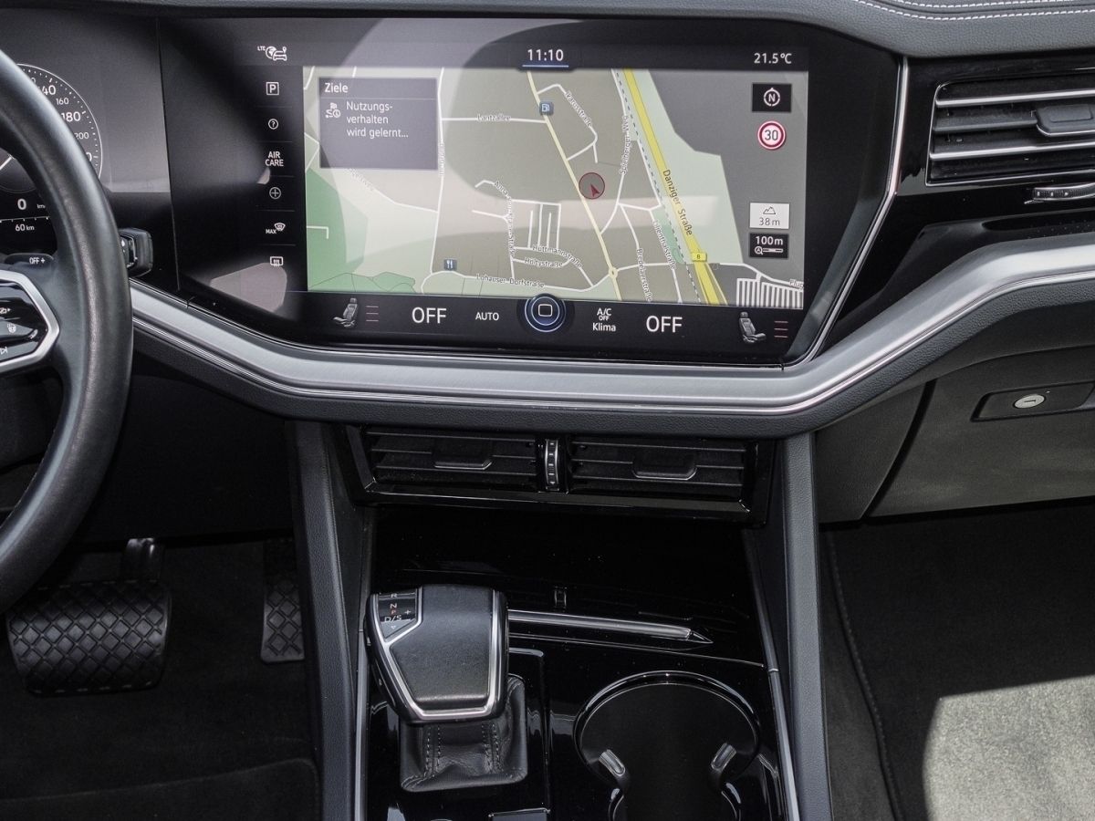 Volkswagen Touareg 3.0 eTSI eHybrid 4Motion - Samsaru's Car Outlet