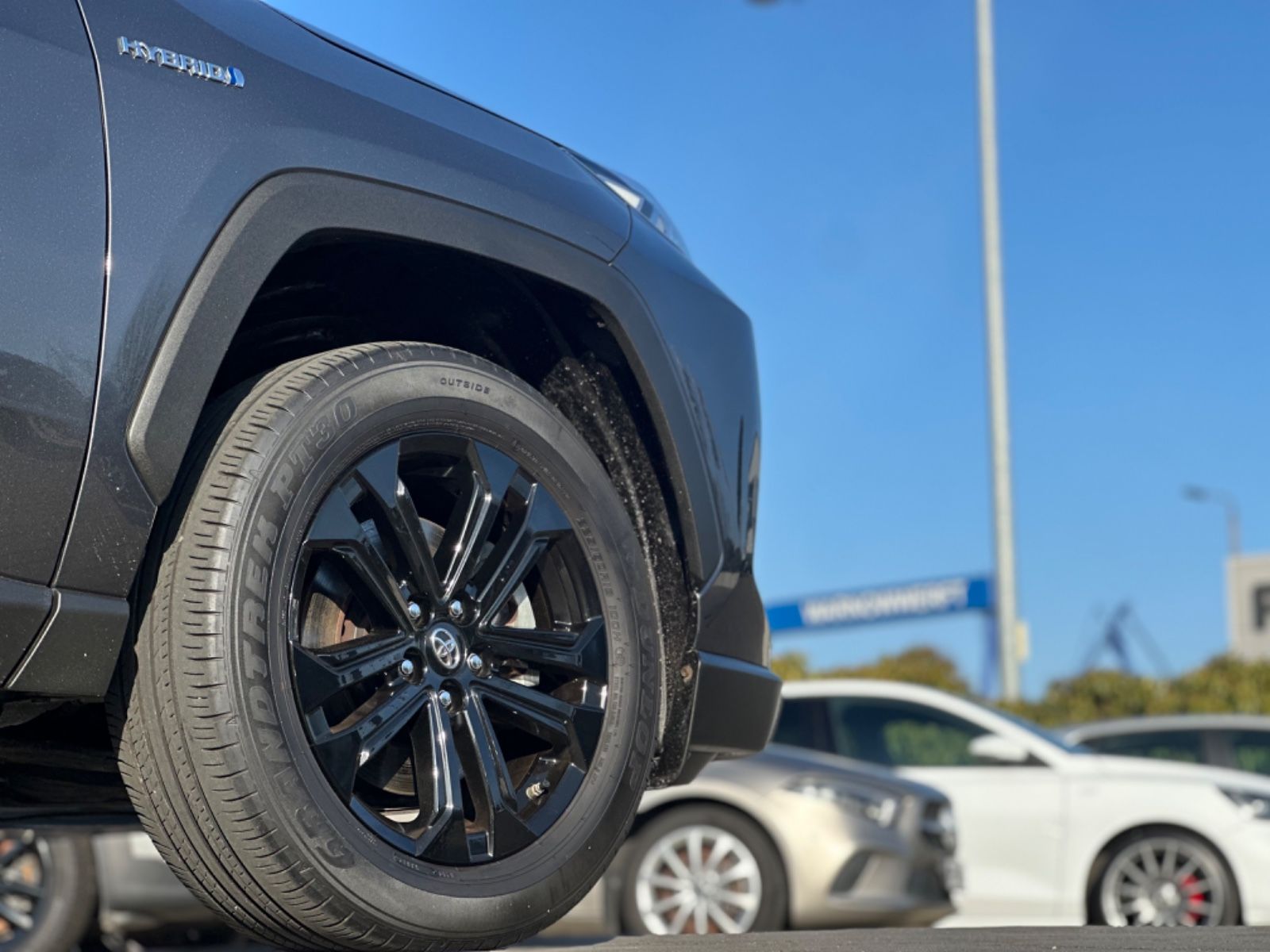 Toyota Hybrid 4x2 Club - Samsaru's Car Outlet