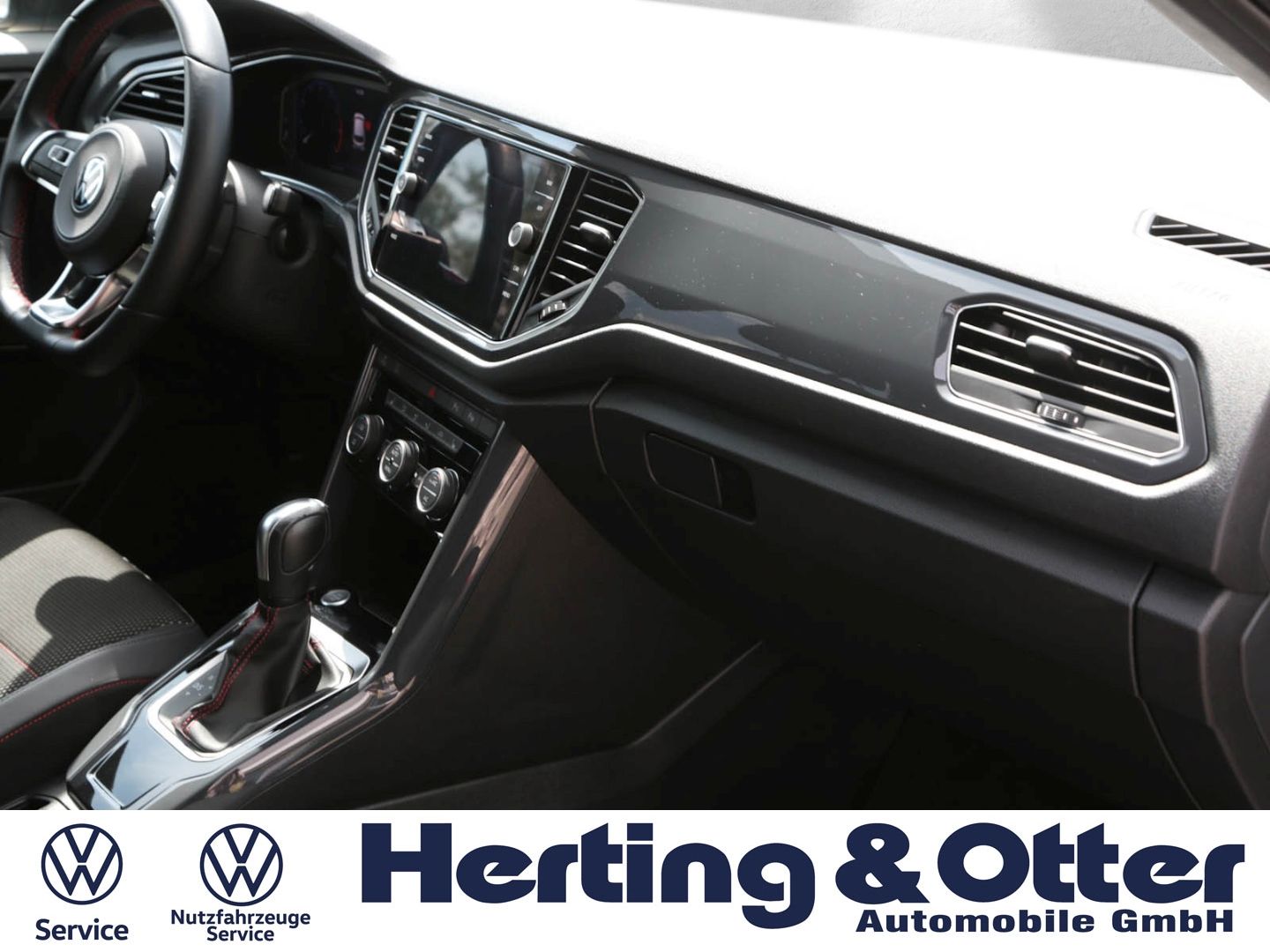 Volkswagen T-Roc R-Line - Samsaru's Car Outlet