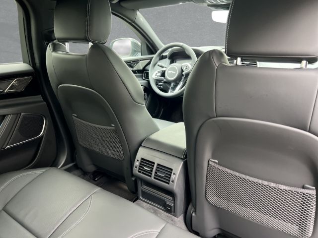 Jaguar XE D200 R-Dynamic HSE HUD StandHZG Navi Leder Me