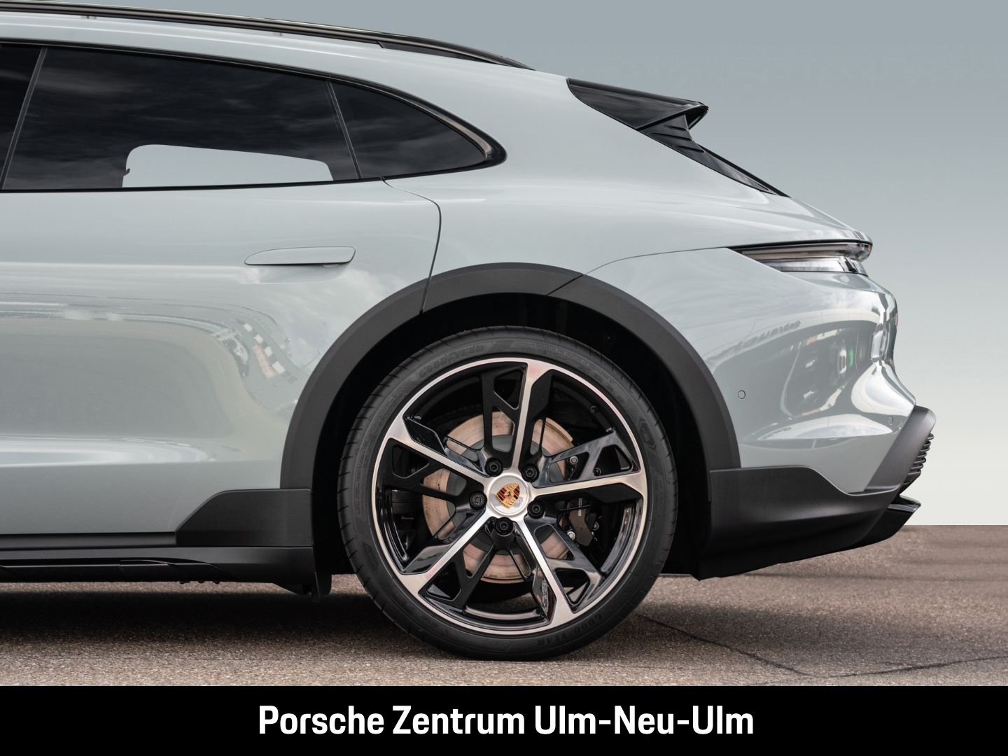 Porsche Taycan 4S Cross Turismo HA-Lenkung Active-Ride