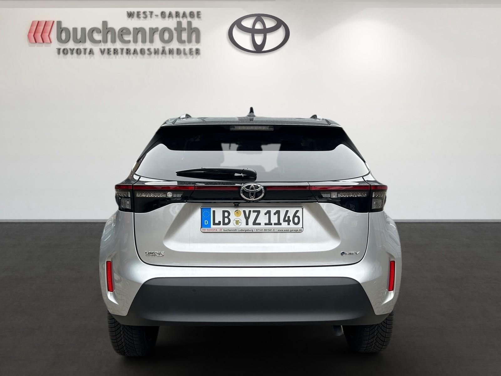 Toyota Yaris Cross + Advanced Technik- Safety Paket + J