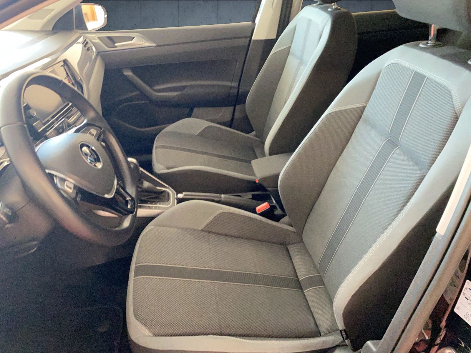 Volkswagen Polo VI Highline - Samsaru's Car Outlet
