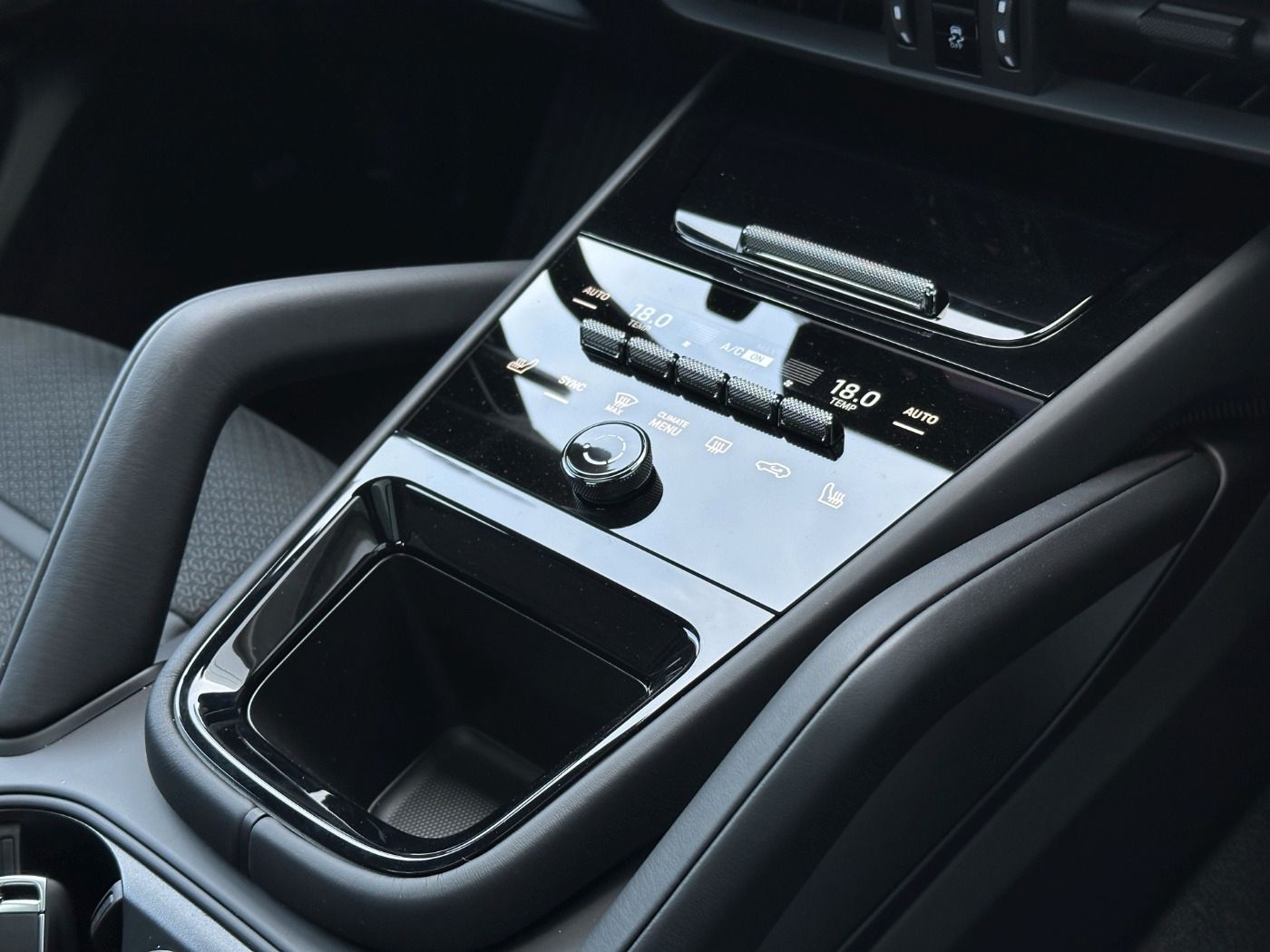 Porsche Cayenne GTS GT-Sportlenkrad PANO Sportsitze