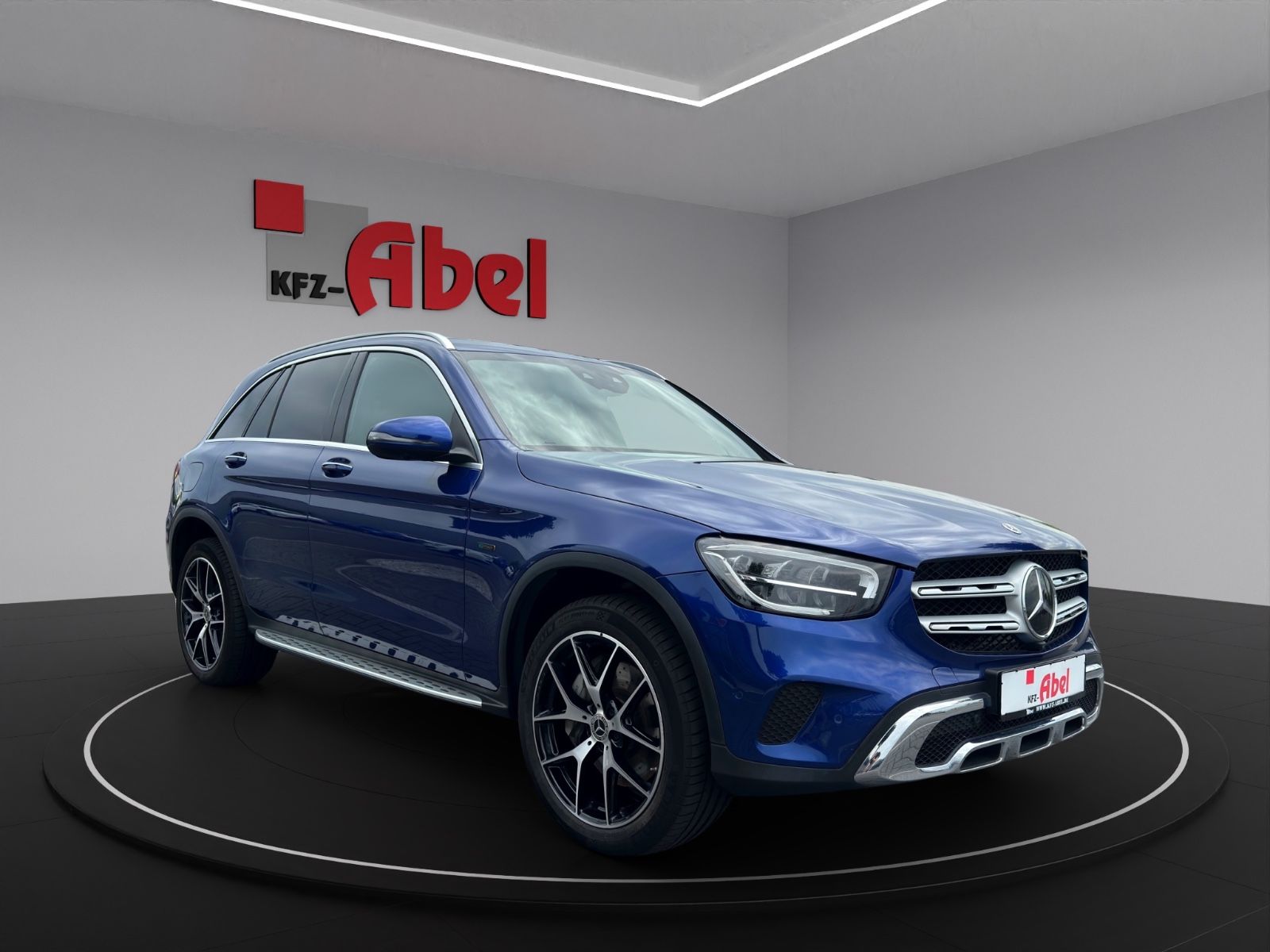 Mercedes-Benz GLC 300 e 4MATIC - Samsaru's Car Outlet