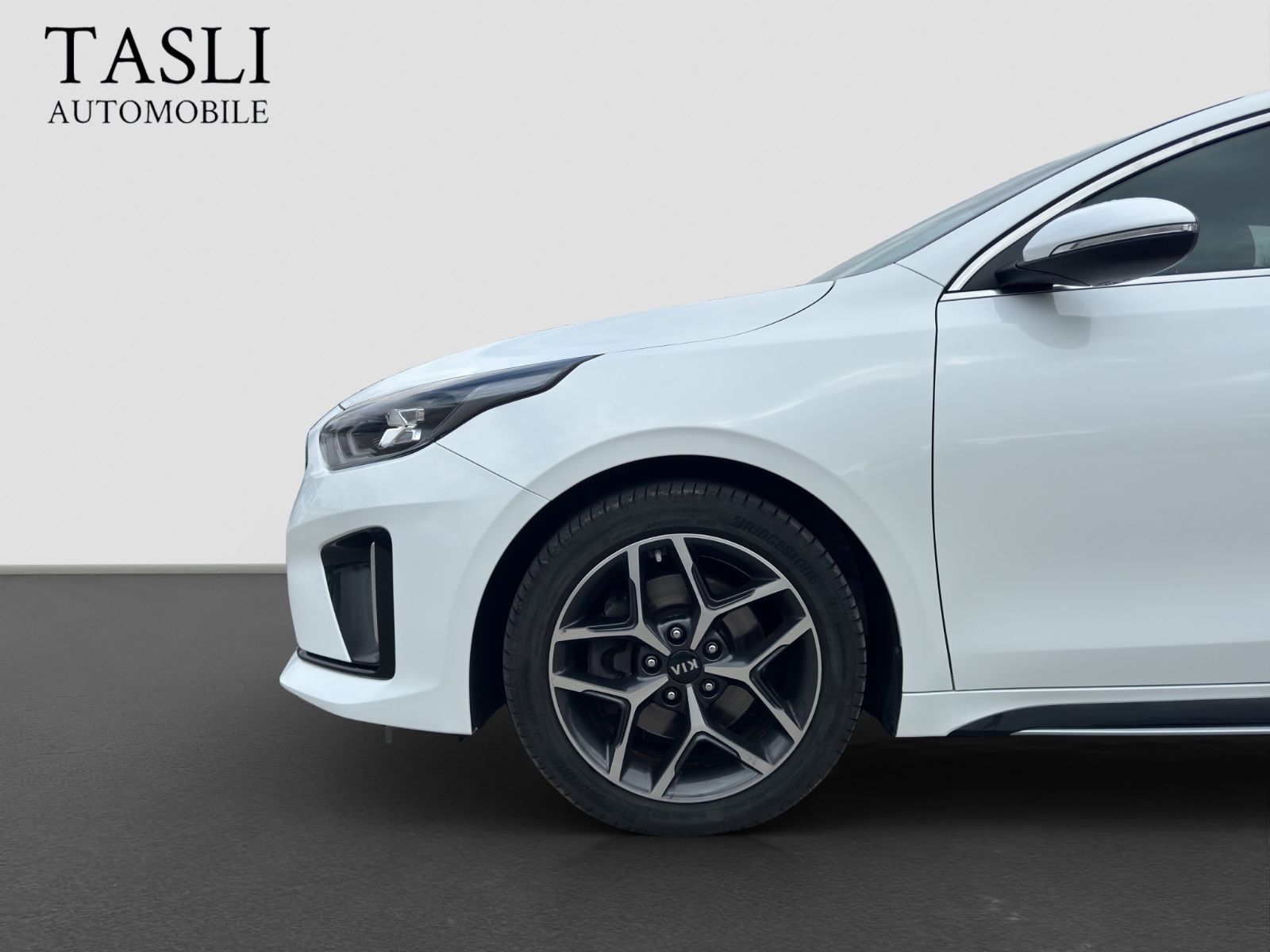 Kia ProCeed GT-Line - Samsaru's Car Outlet