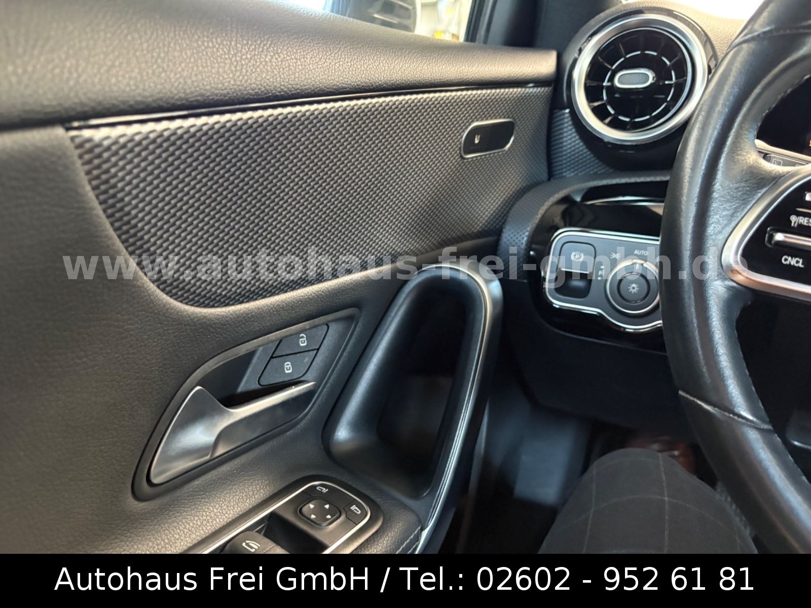 Mercedes-Benz A 160 Progressive - Samsaru's Car Outlet