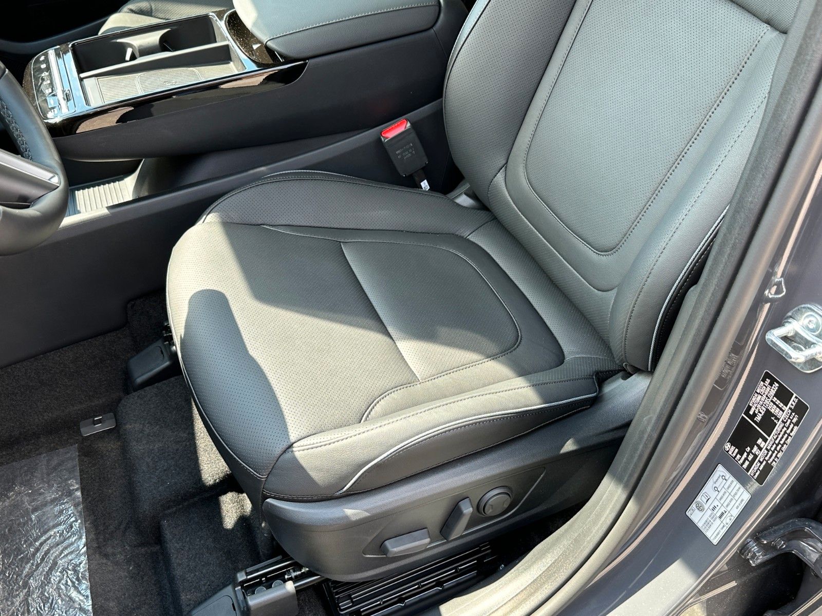 Hyundai Tucson Prime Plug-In Hybrid 4WD - Samsaru's Car Outlet