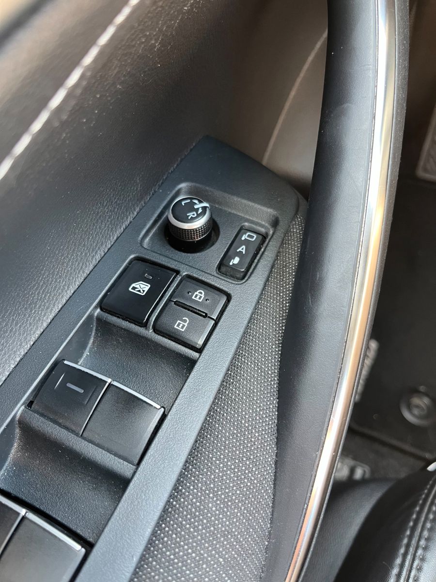 Toyota Corolla TS Hybrid Business Edition - Samsaru's Car Outlet