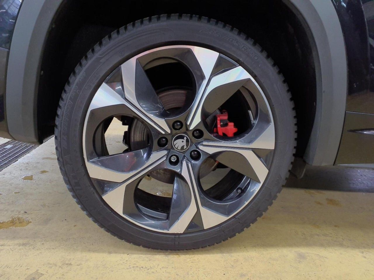 Skoda Kodiaq RS 2.0TSI 4x4 STDHZ+PANO+AHK+ACC+HUD+MTRX