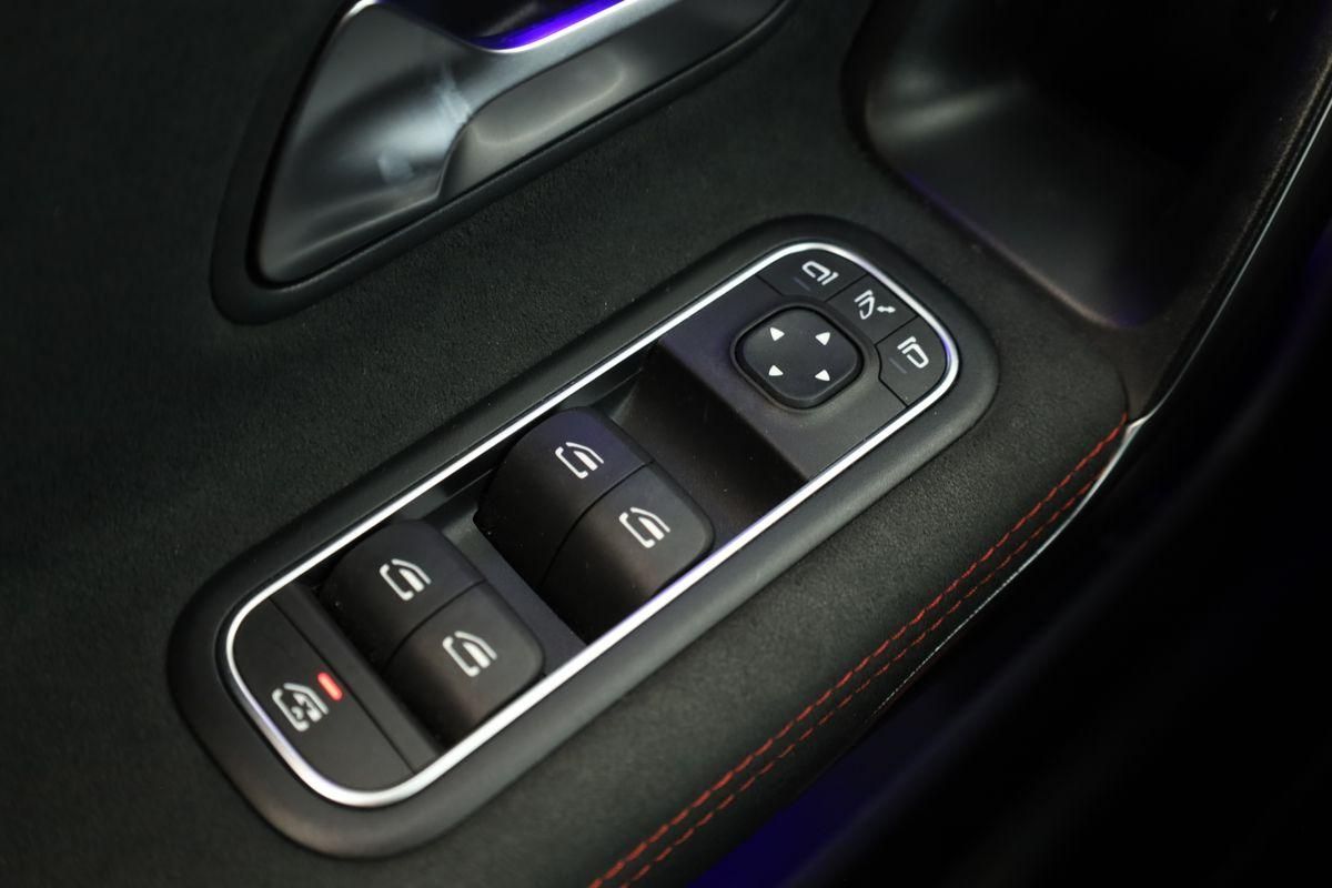 Mercedes-Benz CLA 35 AMG Coupé - Samsaru's Car Outlet