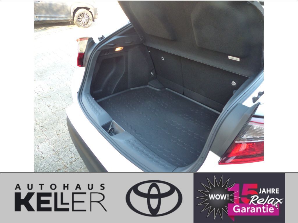 Toyota C-HR Hybrid Flow - Samsaru's Car Outlet