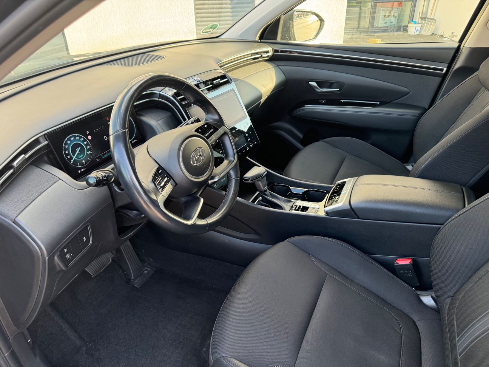 Hyundai Tucson Select Mild-Hybrid 2WD - Samsaru's Car Outlet