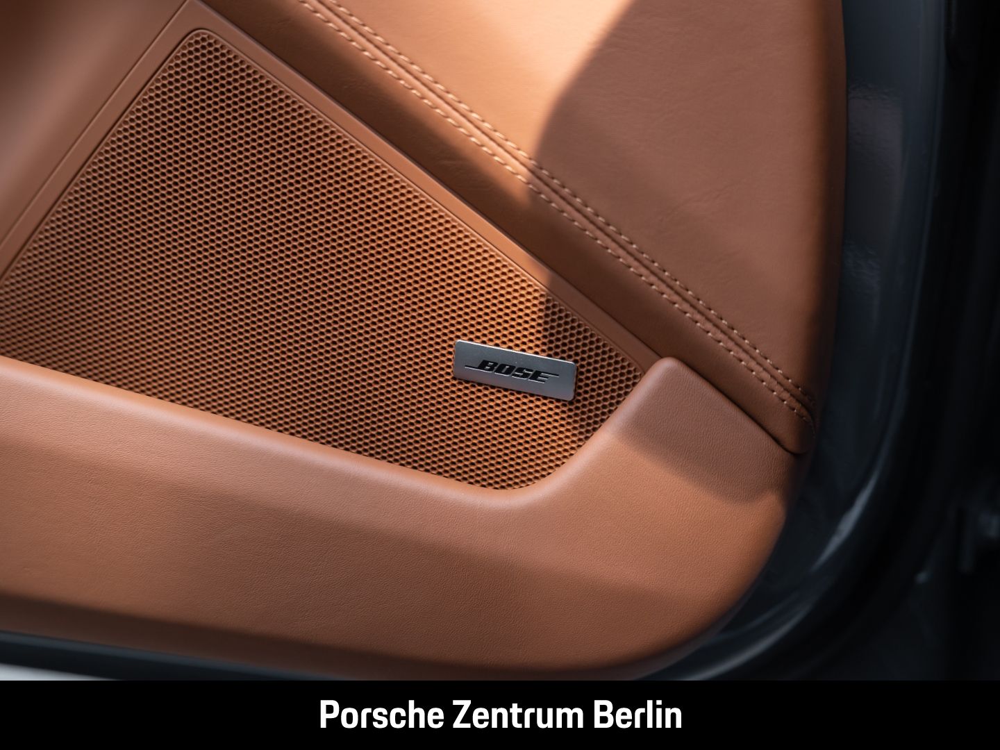 Porsche 992 911 Targa 4 GTS BOSE Sportabgasanlage LED
