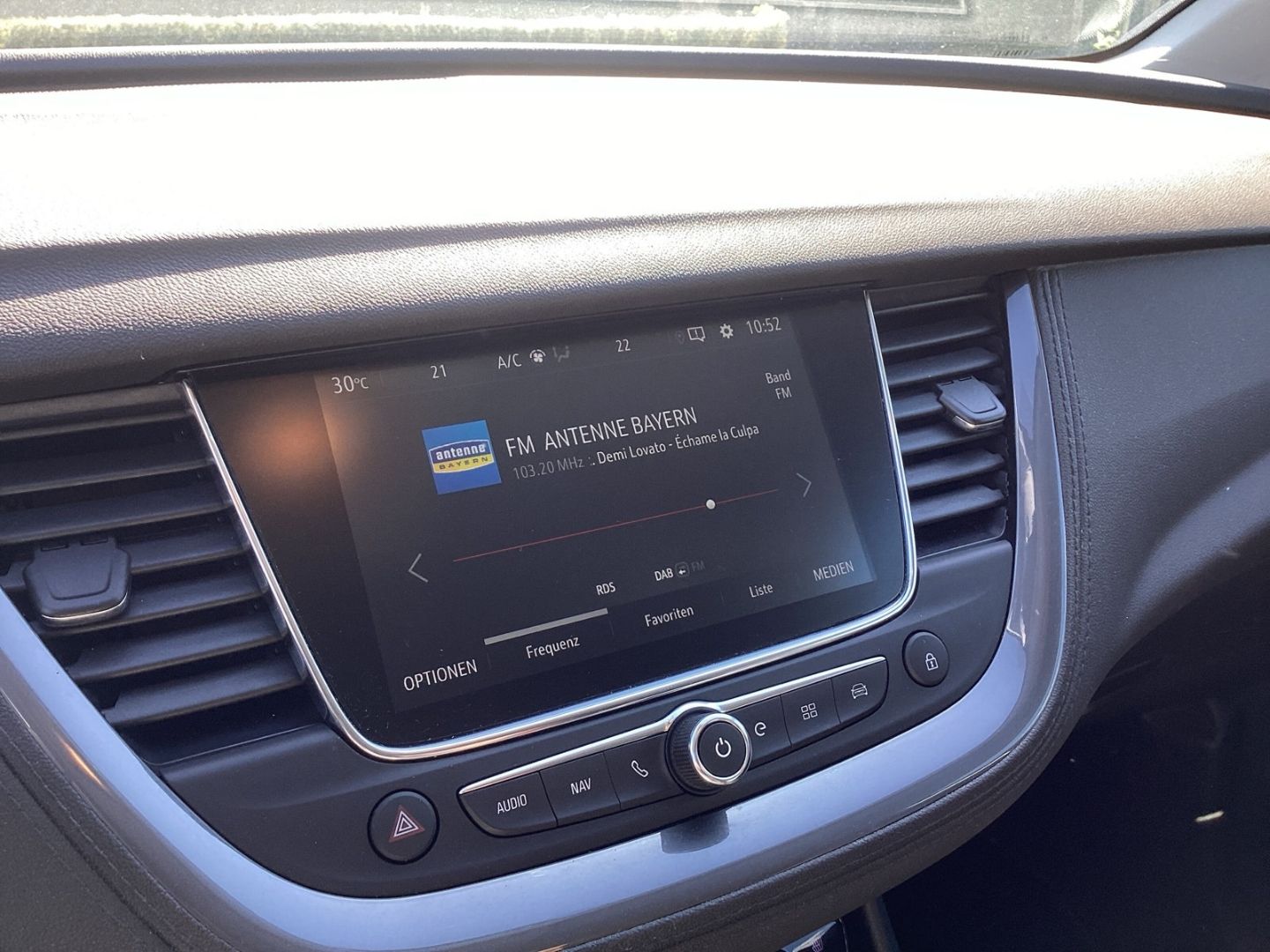 Opel Grandland Business Elegance Plug-in-Hybrid - Samsaru's Car Outlet