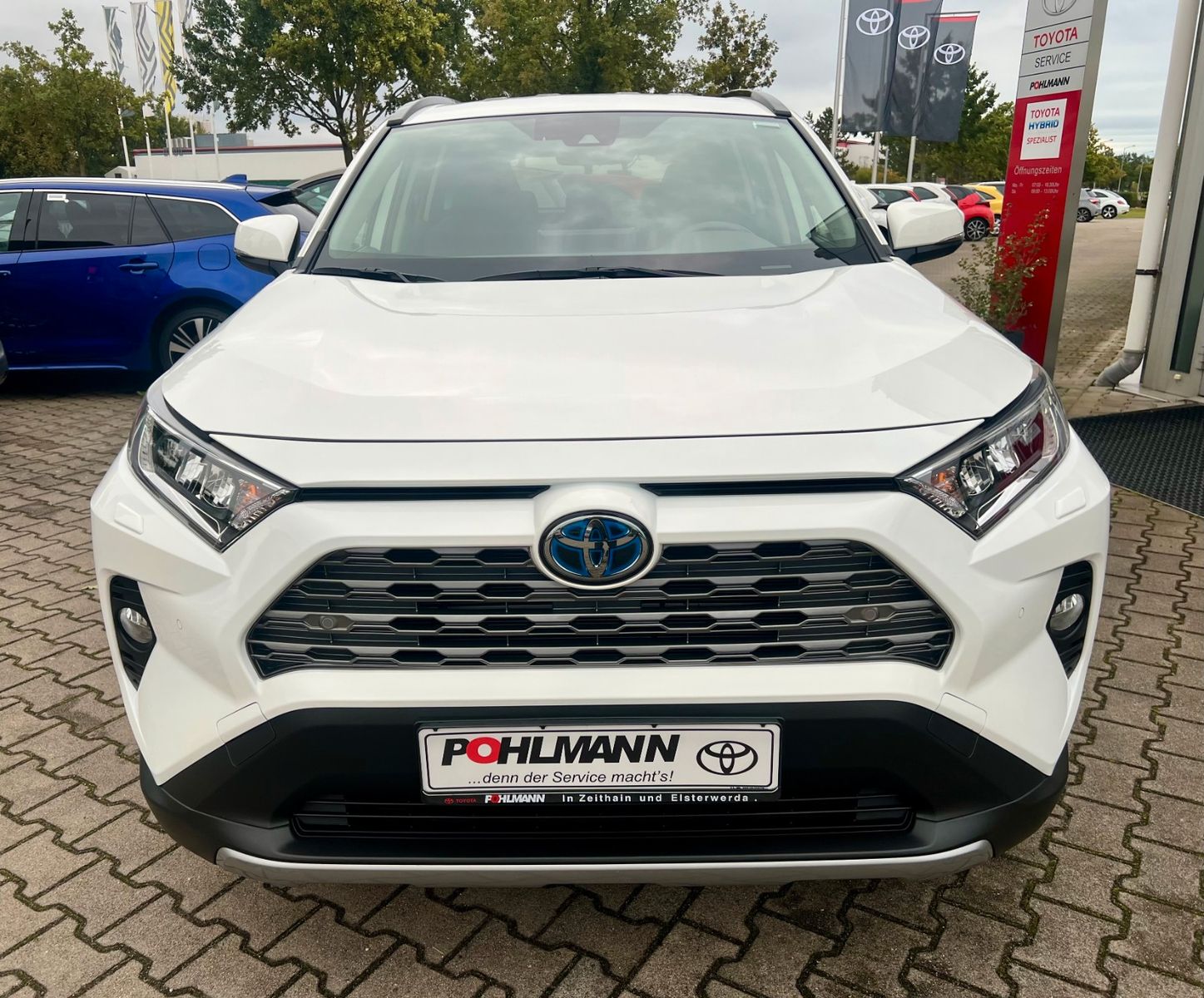 Toyota RAV 4 Hybrid 4x4 Team Deutschland AWD*4WD*NAVI