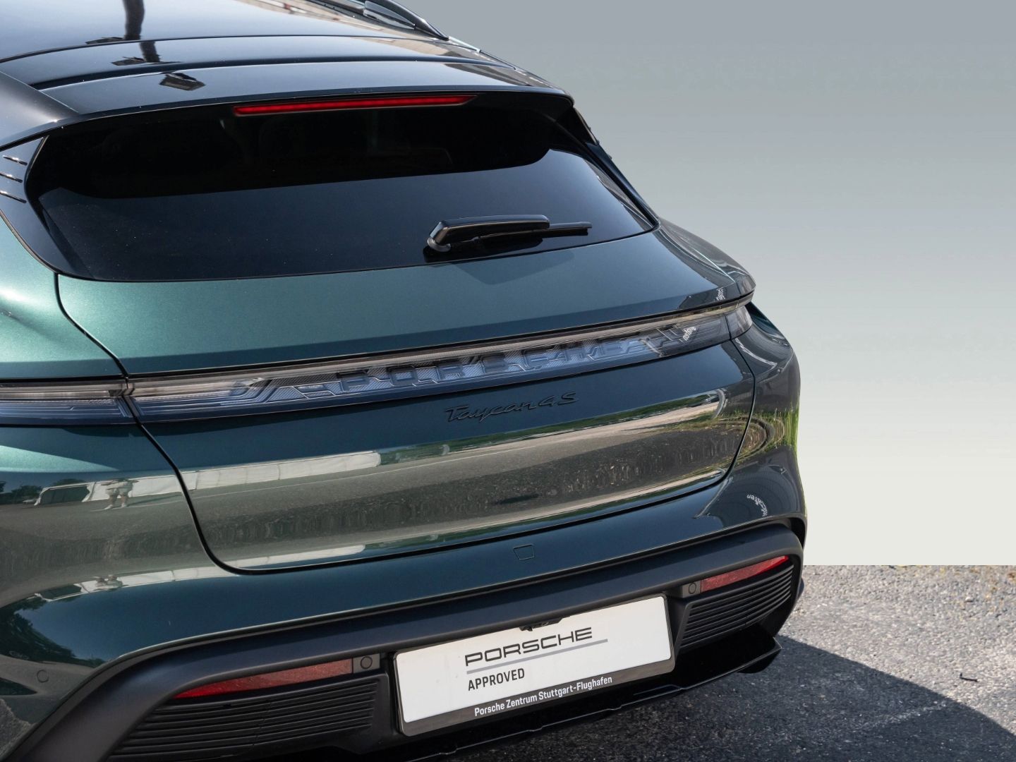 Porsche Taycan 4S Cross Turismo Offroad Design Paket