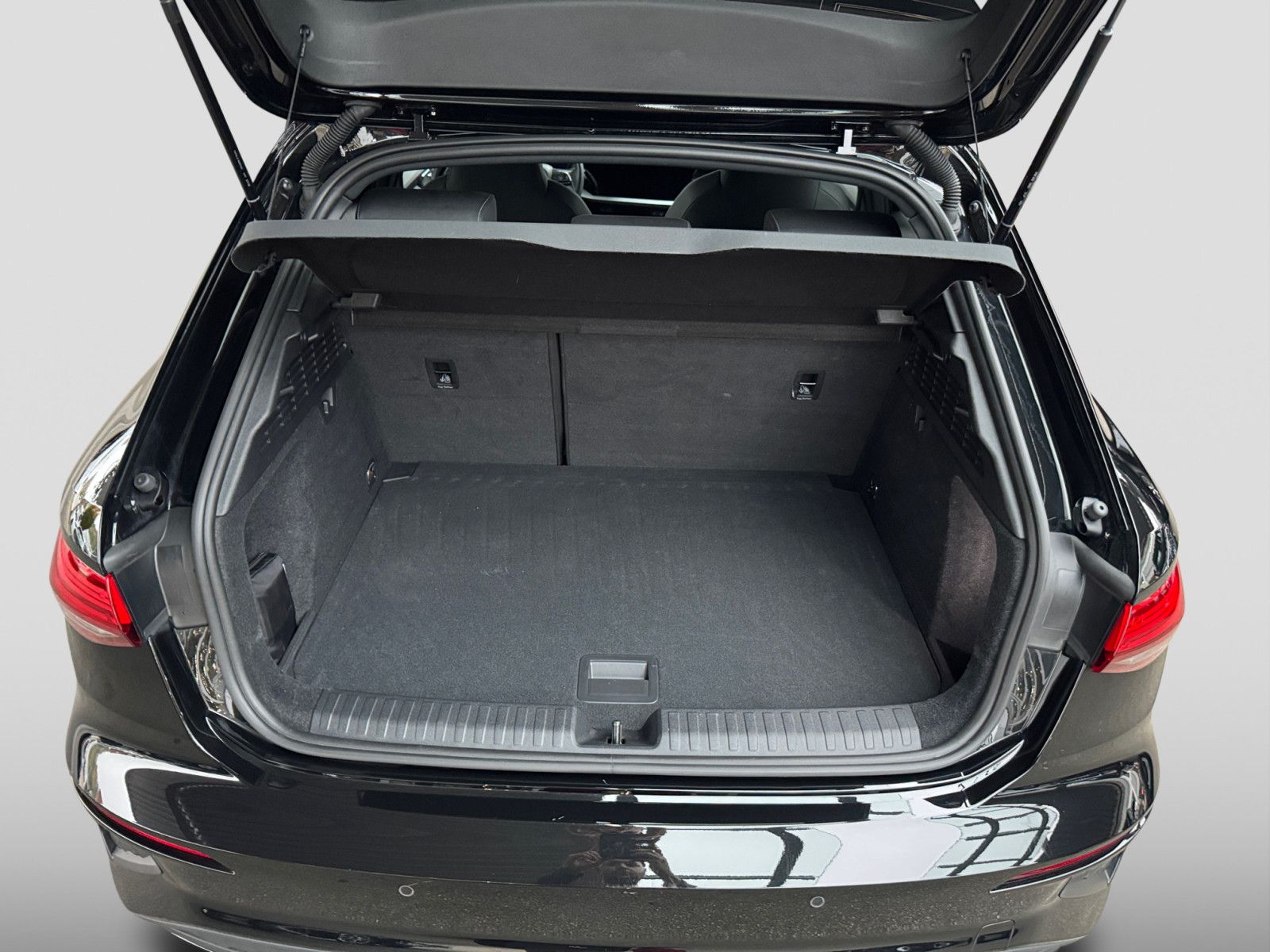 Audi A3 Sportback 40TFSIe S line S-tronic Virtual ACC