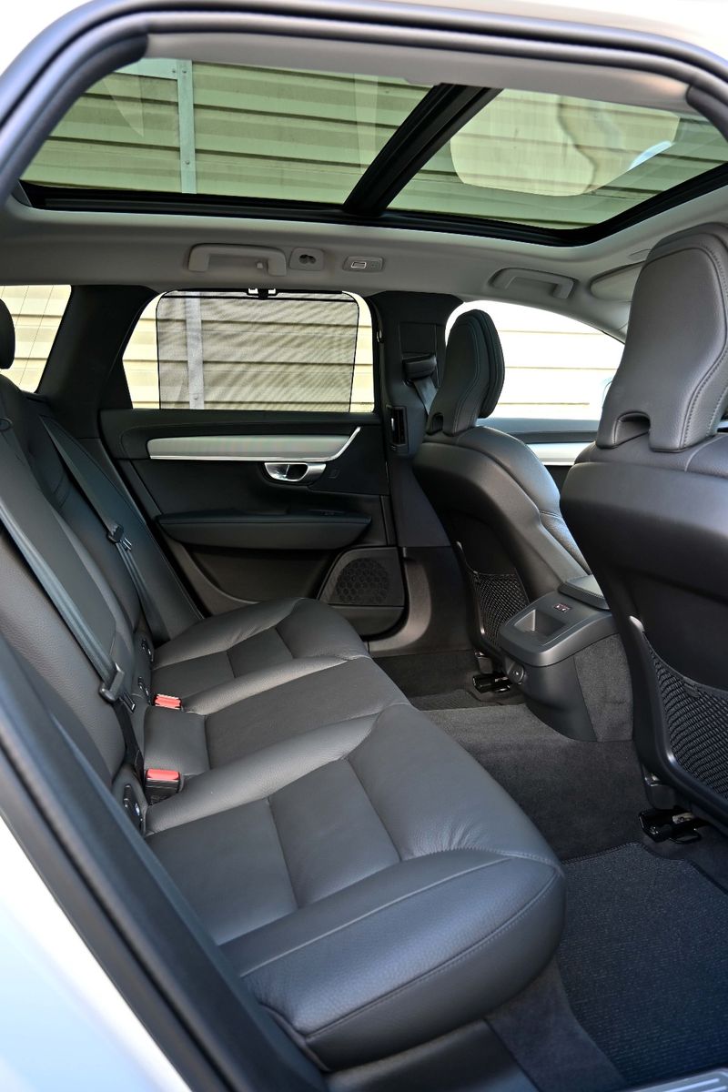 Volvo CROSS Country AWD H&K 360c Webasto ULTIMATE