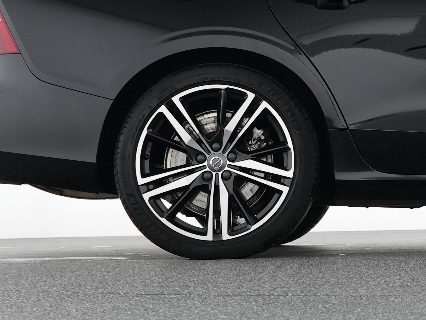 Volvo S60 T8 Recharge AWD R-Design 19"+VOLL-LED+360°