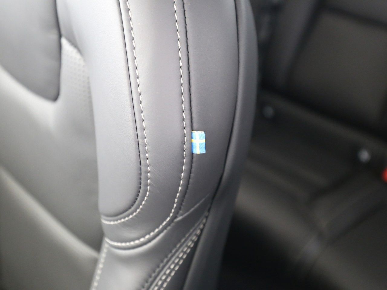 Volvo XC60 Ultimate Dark*LuftFW*21Zoll*Massage*Standh*