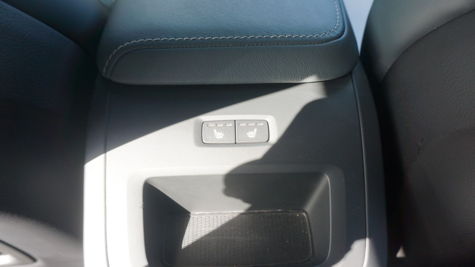 Volvo S60 2.0 R Design LED Navi HarmanKardon Panorama