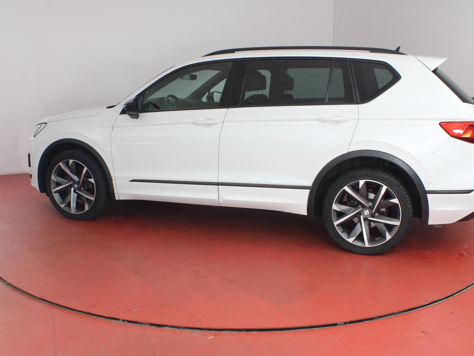 Seat Tarraco FR 2.0TDI DSG 350-ohne Anzahlung Navi AH