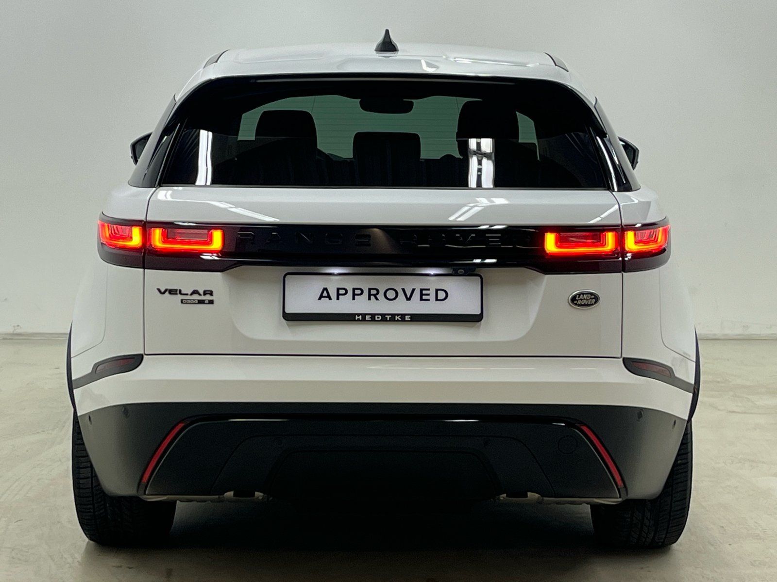 Range Rover Velar D300 S - Samsaru's Car Outlet