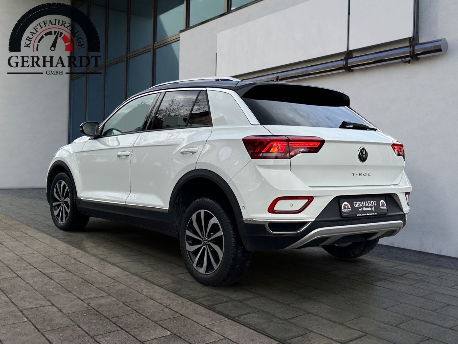 Volkswagen T-Roc 2.0 - Samsaru's Car Outlet