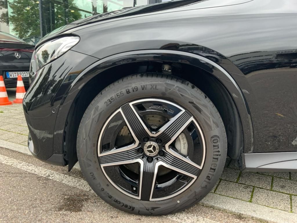 Mercedes-Benz GLC 300 4M AMG+AMBIENTE+DISTRO+MEMORY+NIGHTP.