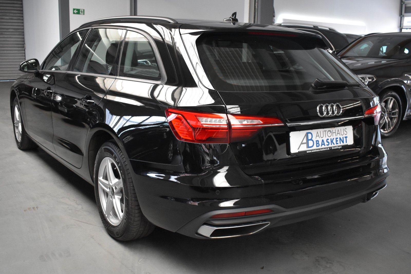 Audi A4 Avant 35 TDI - Samsaru's Car Outlet