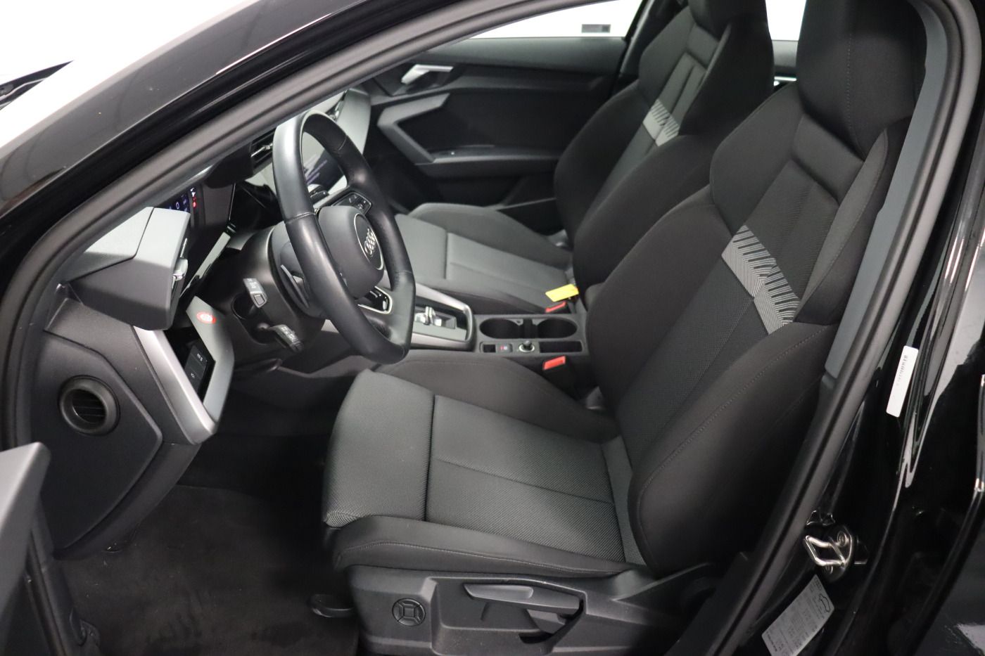 Audi A3 Sportback 35 TDI S tronic S line - Samsaru's Car Outlet